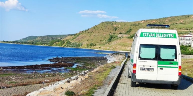 Van Gölü'nde erkek cesedi bulundu