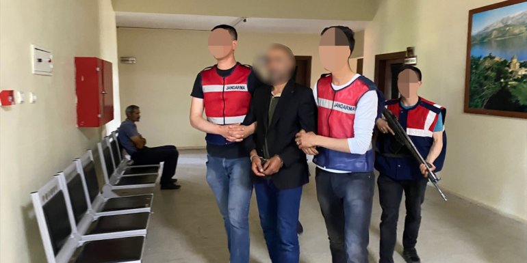 VAN - Terör örgütü üyeliği suçundan aranan şüpheli yakalandı1