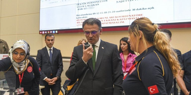 Van Valisi Balcı, telsizden sağlık çalışanlarına seslendi: