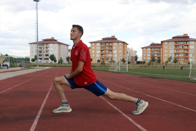 - AĞRI Balkan Ali şampiyonu çalışıyor yeni için milli Demir, yoğun başarılar atlet 2