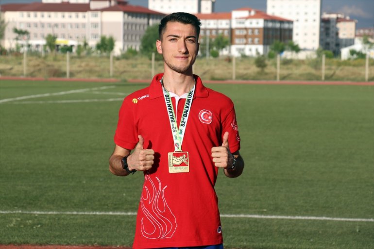 Balkan yoğun AĞRI başarılar Demir, için - milli atlet Ali çalışıyor şampiyonu yeni 13