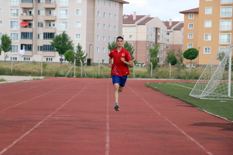 Ali başarılar milli şampiyonu için - çalışıyor yoğun atlet Demir, AĞRI yeni Balkan 9