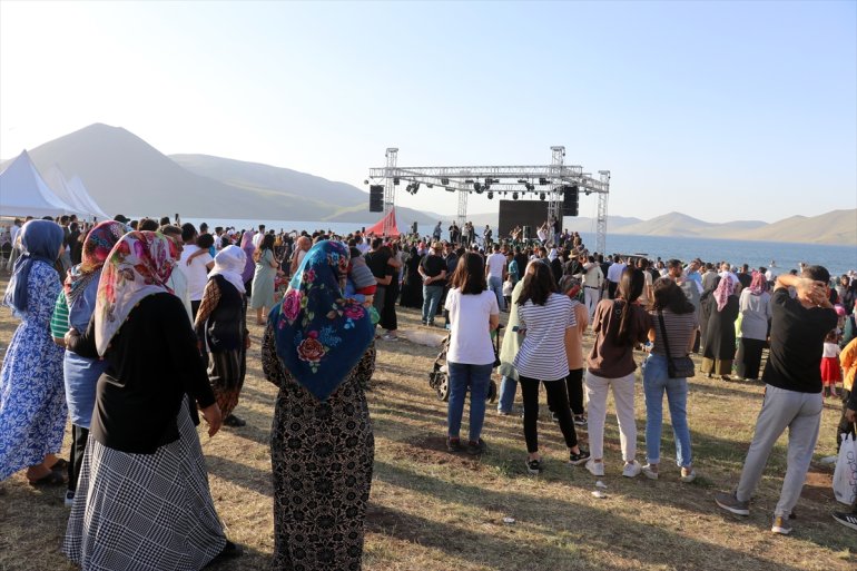 Festivali alanında vatandaşlar