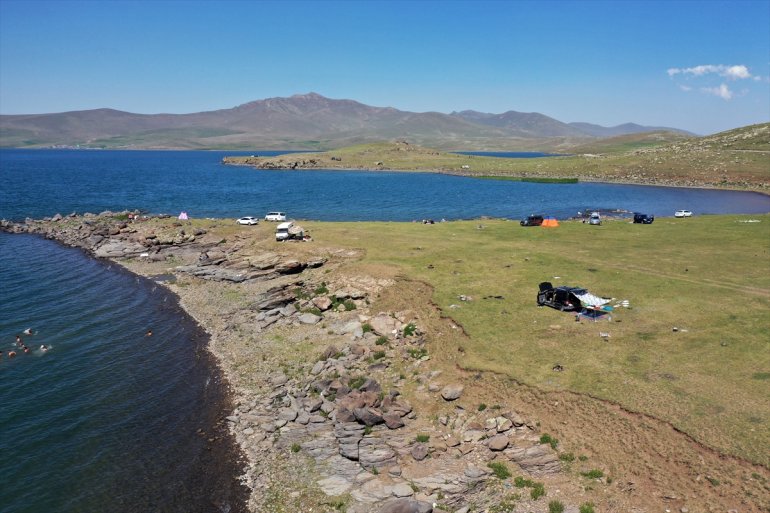 güzelliği kampçı saklı AĞRI Gölü - Doğu Balık aileleri ağırlıyor Anadolu
