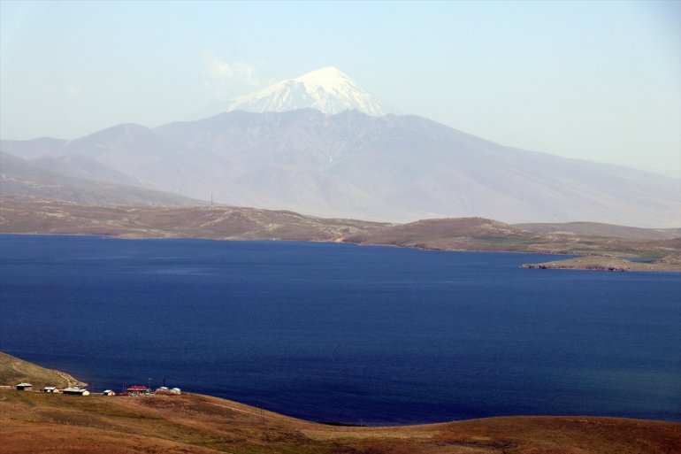 saklı ağırlıyor Balık Doğu güzelliği Gölü kampçı Anadolu