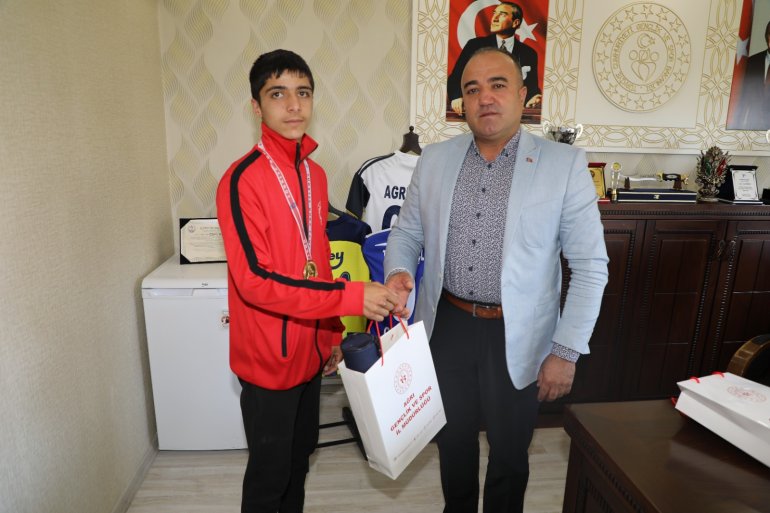 Ağrılı Boksör Ahmetcan Avrupa Boks Şampiyonasında Mücadele Edecek4