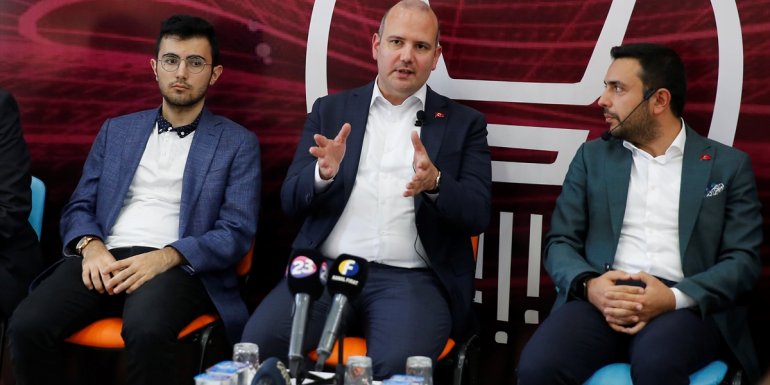 AK Parti Genel Başkan Yardımcısı Ömer İleri, Elazığ'da gençlerle buluştu