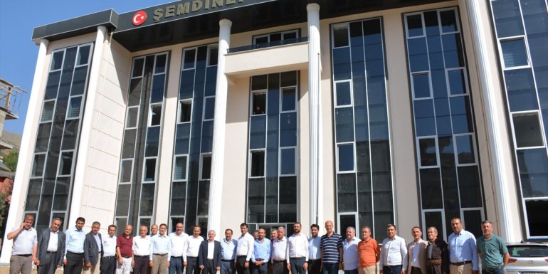 AK Parti Hakkari İl Başkanı Özbek, şehit güvenlik korucularının taziyesine katıldı