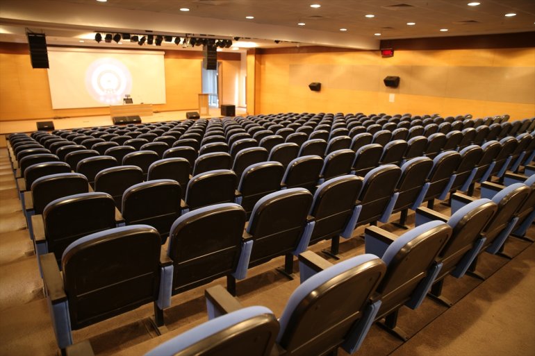 Bitlis şehidinin verdi Müdürü Emniyet Özcan, salonuna 15 konferans adını Temmuz 4