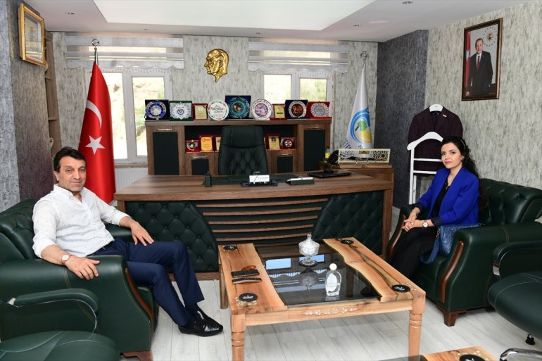 Çatak'ta tayini çıkan Hakim Öztürk, Belediye Başkanı Şeylan'ı ziyaret etti