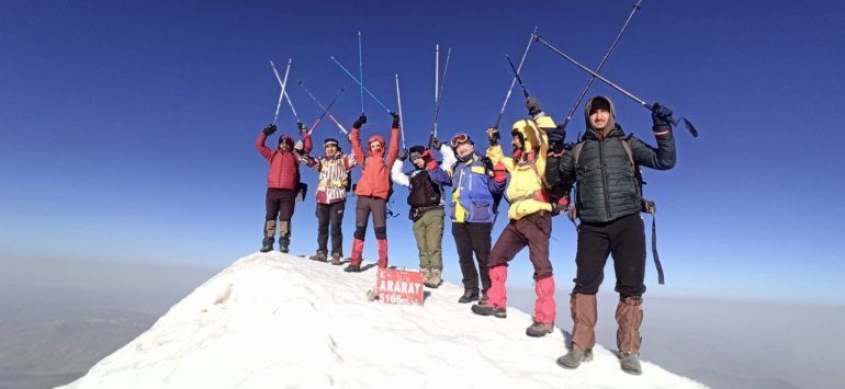 Dağcılar Ağrı Dağı