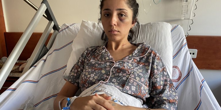 Elazığ'da erkek arkadaşı tarafından bıçaklanan kadının tedavisi sürüyor