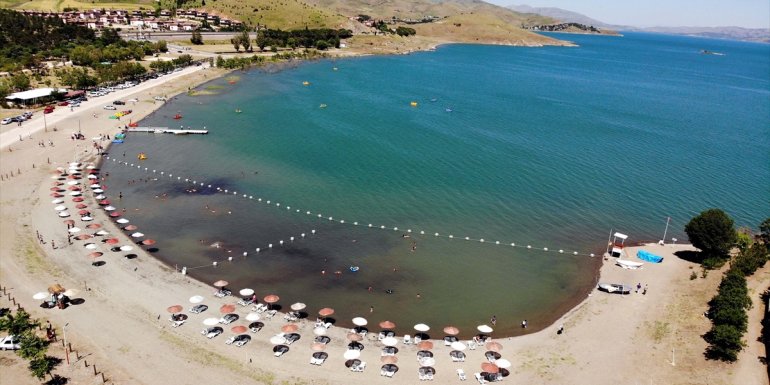 Hazar Gölü sahilleri, bayram tatilini dolu dolu geçirecek