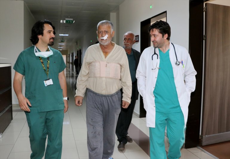 ERZURUM Böbrek hastası oldu ve bilinci ameliyatı akciğer kalp şekilde - açık 6