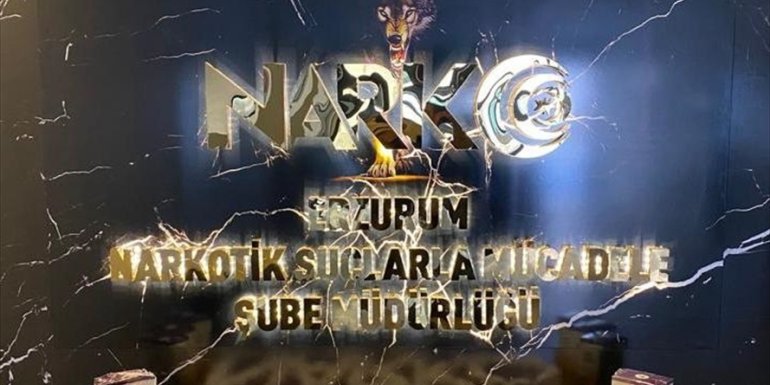 Erzurum'da yolcu otobüsünde metamfetamin ile yakalanan 5 zanlı tutuklandı