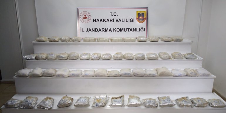 Hakkari'de 55 kilogram sentetik uyuşturucu ele geçirildi