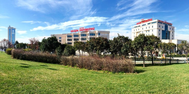 İGÜ Ağız ve Diş Sağlığı Uygulama ve Araştırma Merkezi 1 Ağustos'ta açılıyor