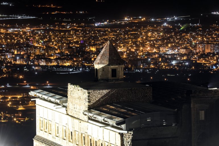 ishak paşa sarayı akşam1