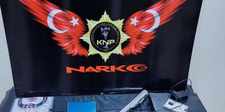 Kars'ta uyuşturucu operasyonunda 3 kişi yakalandı