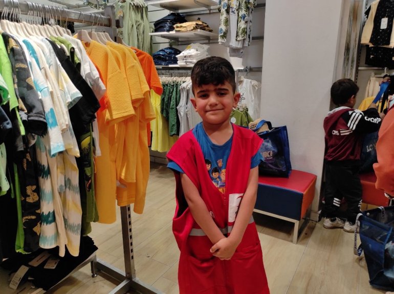 Kızılay, öksüz ve yetim çocuklar için bayram alışverişi yaptı5