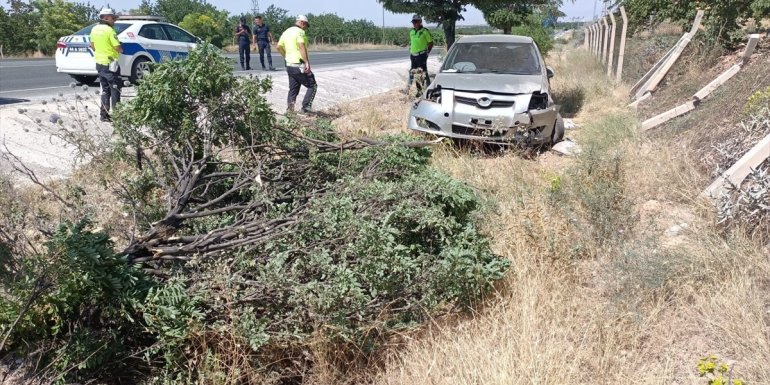 Malatya'da kontrolden çıkan otomobildeki 4 kişi yaralandı