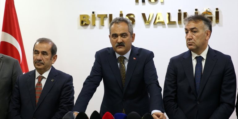 Milli Eğitim Bakanı Özer, Bitlis'te Eğitim Değerlendirme Toplantısı'na katıldı: