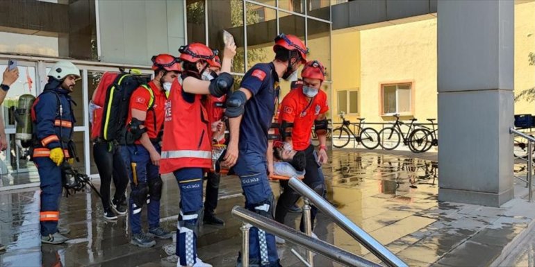 Yüksekova Devlet Hastanesi'nde yangın tatbikatı yapıldı