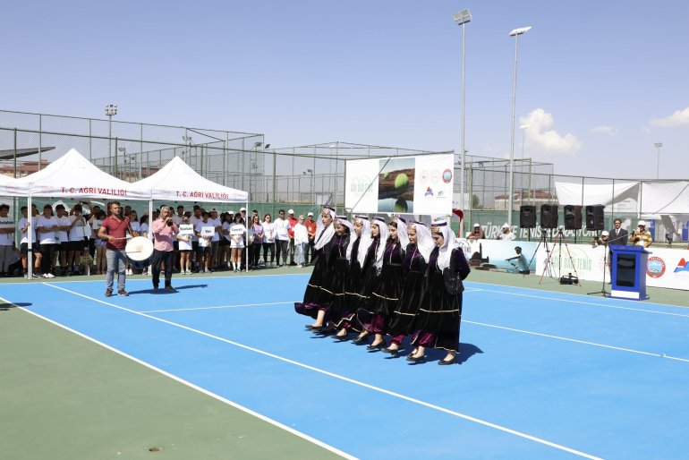 2. Ağrı Dağı Tenis Turnuvası başladı4