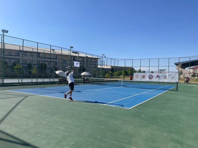 2. Ağrı Dağı Tenis Turnuvası başladı7
