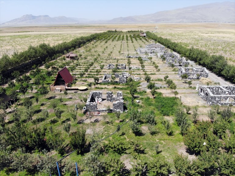 turizme meyve bahçesiyle araziye hizmet kurduğu etmek - AĞRI de istiyor Çorak 22