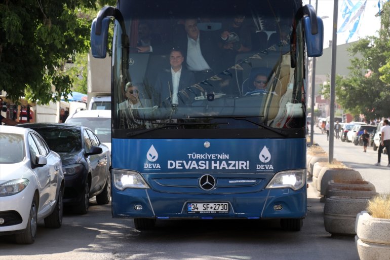 binasının Babacan, Partisi DEVA AĞRI Başkanı Genel katıldı - parti açılışına 1