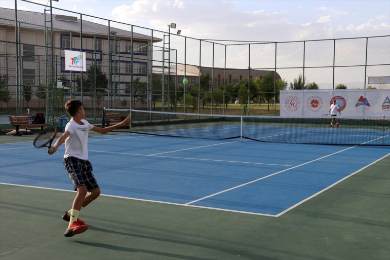 2. AĞRI Dağı Turnuvası Geleneksel devam ediyor Tenis - Ağrı 9