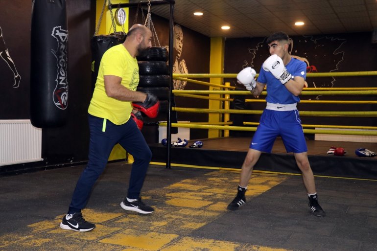babasına madalya Avrupa verdiği boksörün tutan şampiyonluğu sözünü hedefi eden Vefat - AĞRI 1