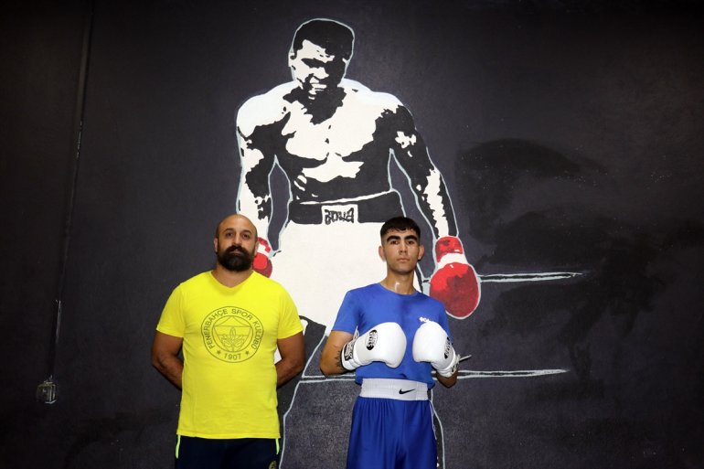 tutan Avrupa eden Vefat verdiği madalya sözünü şampiyonluğu AĞRI boksörün - babasına hedefi 6