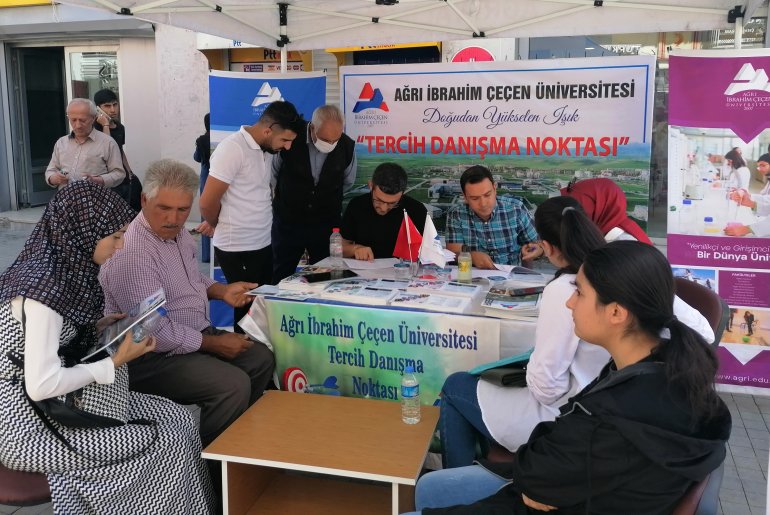 AİÇÜ, Yoğun Bir Tercih Dönemi Geçiriyor2
