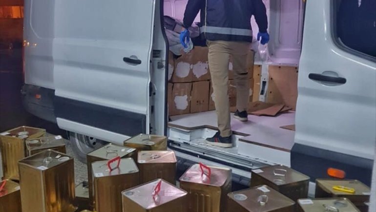 Ardahan'da 2 ton 800 kilogram sahte bal ele geçirildi