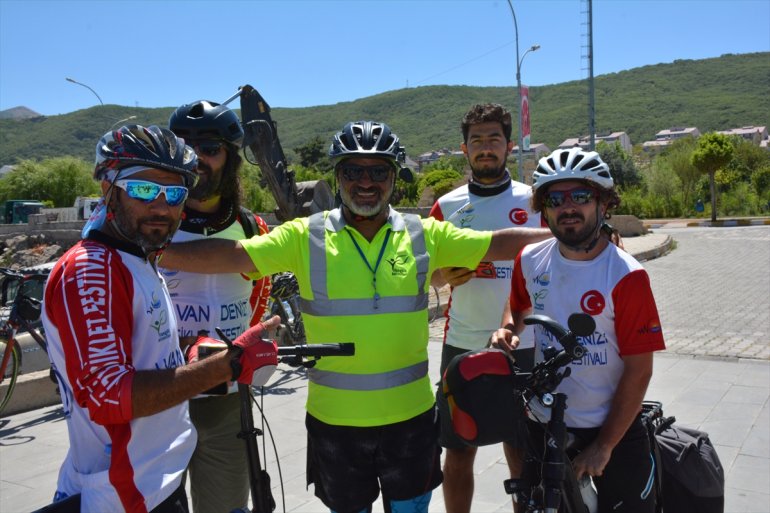 Bisiklet Festivali” - Bitlis’e Van ulaştı BİTLİS katılımcıları “4. Denizi 5
