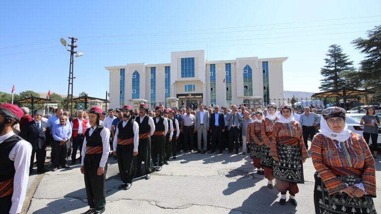 Darende Geleneksel Zengibar Karakucak Güreş ve Kültür Festivali kortej yürüyüşüyle başladı1