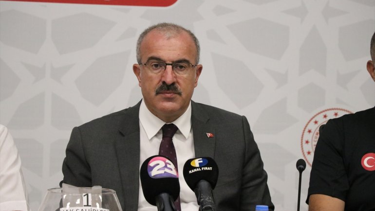 Elazığ'da 226 deprem konutu için kura çekildi