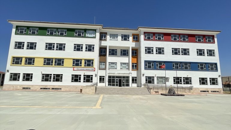 Depremin vurduğu Elazığ'da yıkılan 23 okul yerine 27 okul inşa edildi