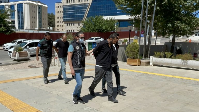 Elazığ'da uyuşturucu operasyonunda 2 zanlı yakalandı
