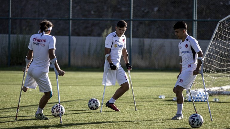 Halkın desteği Ampute Futbol Milli Takımı'nı yeni başarılara motive ediyor