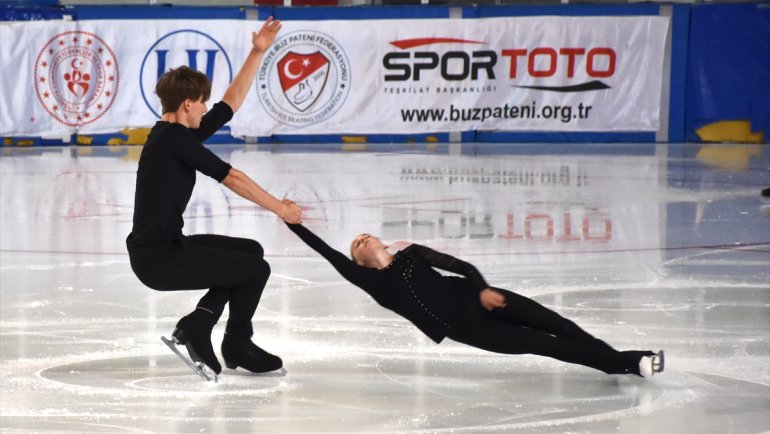 ERZURUM - Rus artistik buz pateni sporcuları, uluslararası organizasyonlara hazırlanıyor1