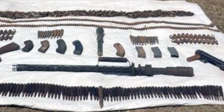 Hakkari kırsalında silah ve mühimmat ele geçirildi