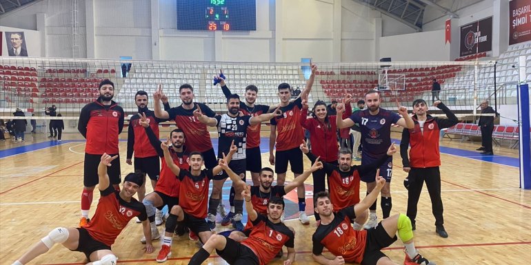 Hakkari Sportif Faaliyetler Voleybol takımı 1. lige yükseldi