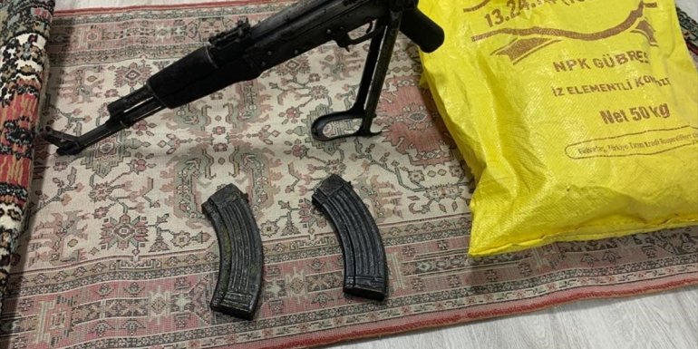 Iğdır'da bir takside uzun namlulu silah ele geçirildi