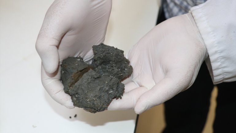 IĞDIR - Tuz Dağının kilinden üniversite laboratuvarında cilt maskesi üretildi1