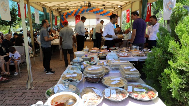 69. Darende Geleneksel Zengibar Karakucak Güreş ve Kültür Festivali sürüyor