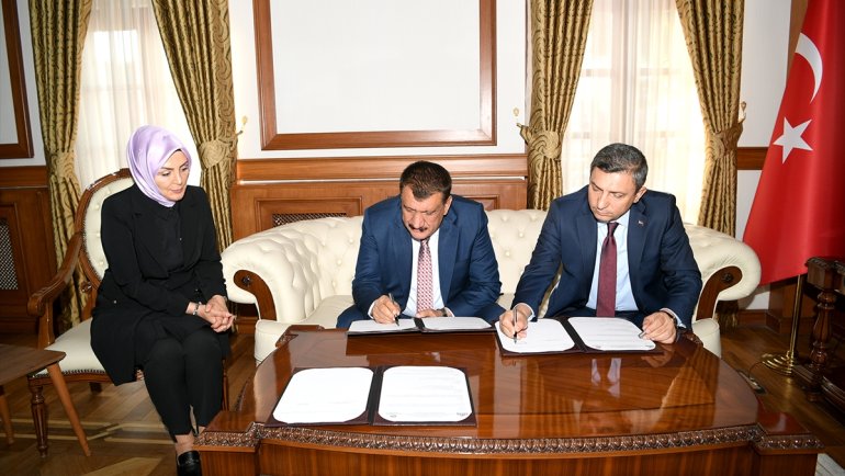 Malatya'da yapılmasa planlanan 82 okul için protokol imzalandı