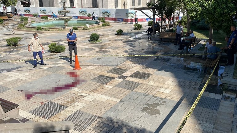 Malatya'da tartıştığı arkadaşı tarafından bıçaklanan kişi ağır yaralandı